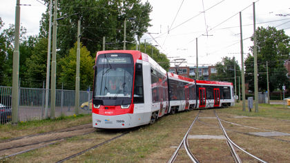 TINA 7001 op het remiseterrein Meppelweg in Den Haag TINA 7001 op het remiseterrein Meppelweg in Den Haag