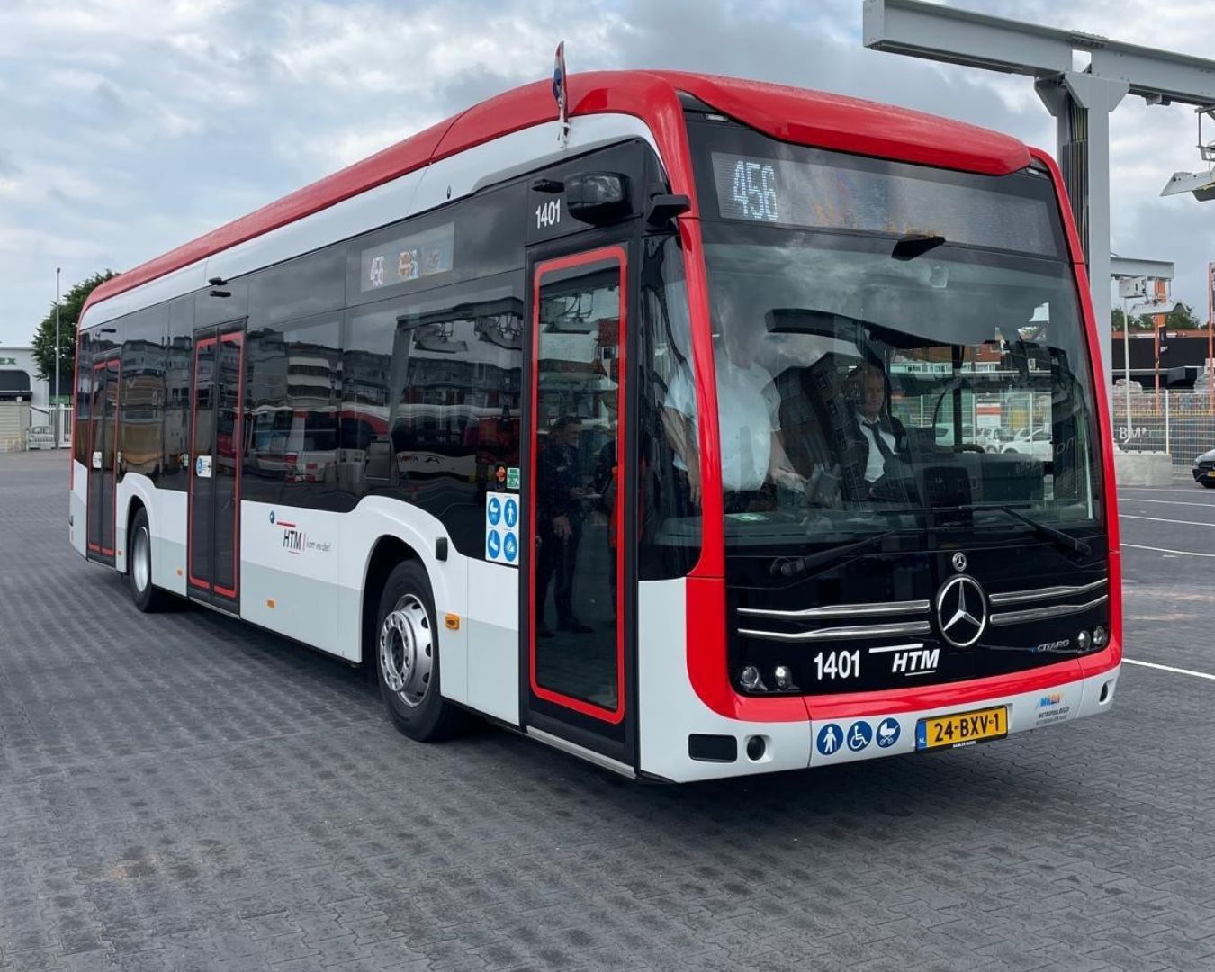 De nieuwe elektrische stadsbus 12 m van HTM
