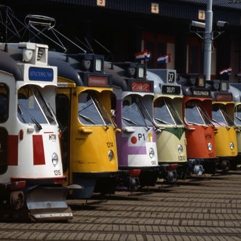 Oude HTM trams op een rijtje Oude HTM trams op een rijtje