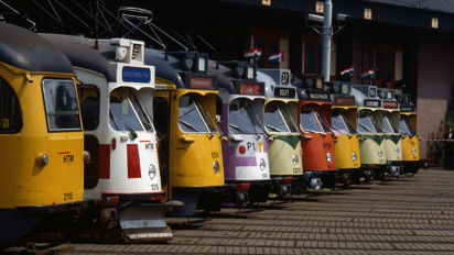 Oude HTM trams op een rijtje Oude HTM trams op een rijtje