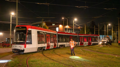 TINA 700 komt aan op De Werf in Den Haag TINA 700 komt aan op De Werf in Den Haag