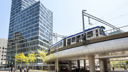 Randstadrail rijdt bij station Den Haag Centraal  Randstadrail rijdt bij station Den Haag Centraal