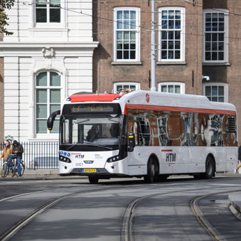 Bus in Den Haag HTM bus rijdt in Den Haag