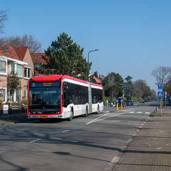 Bus 24 eCitaro-G Eksterlaan Den Haag - 18 meter bus met harmonica