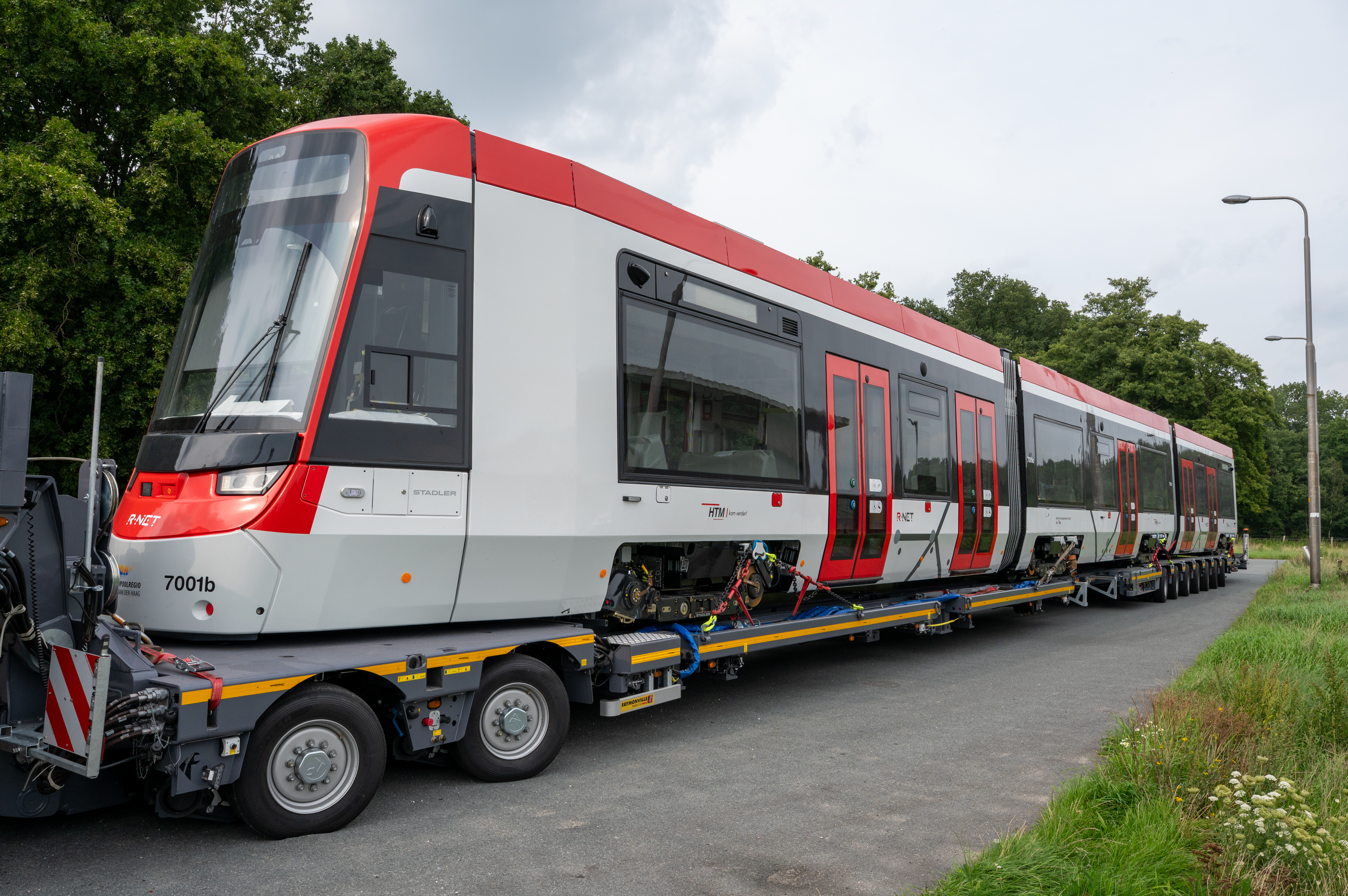 TINA 7001 onderweg van Polen naar Den Haag
