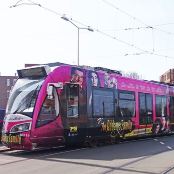 RandstadRail met The Addams Family advertentie RandstadRail met The Addams Family advertentie