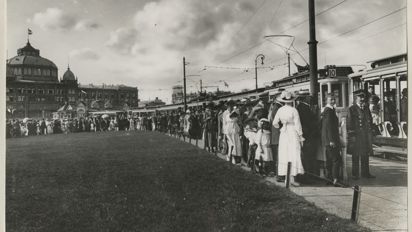 Extreme Drukte Gev Deynootplein 1915 Extreme Drukte Gev Deynootplein 1915