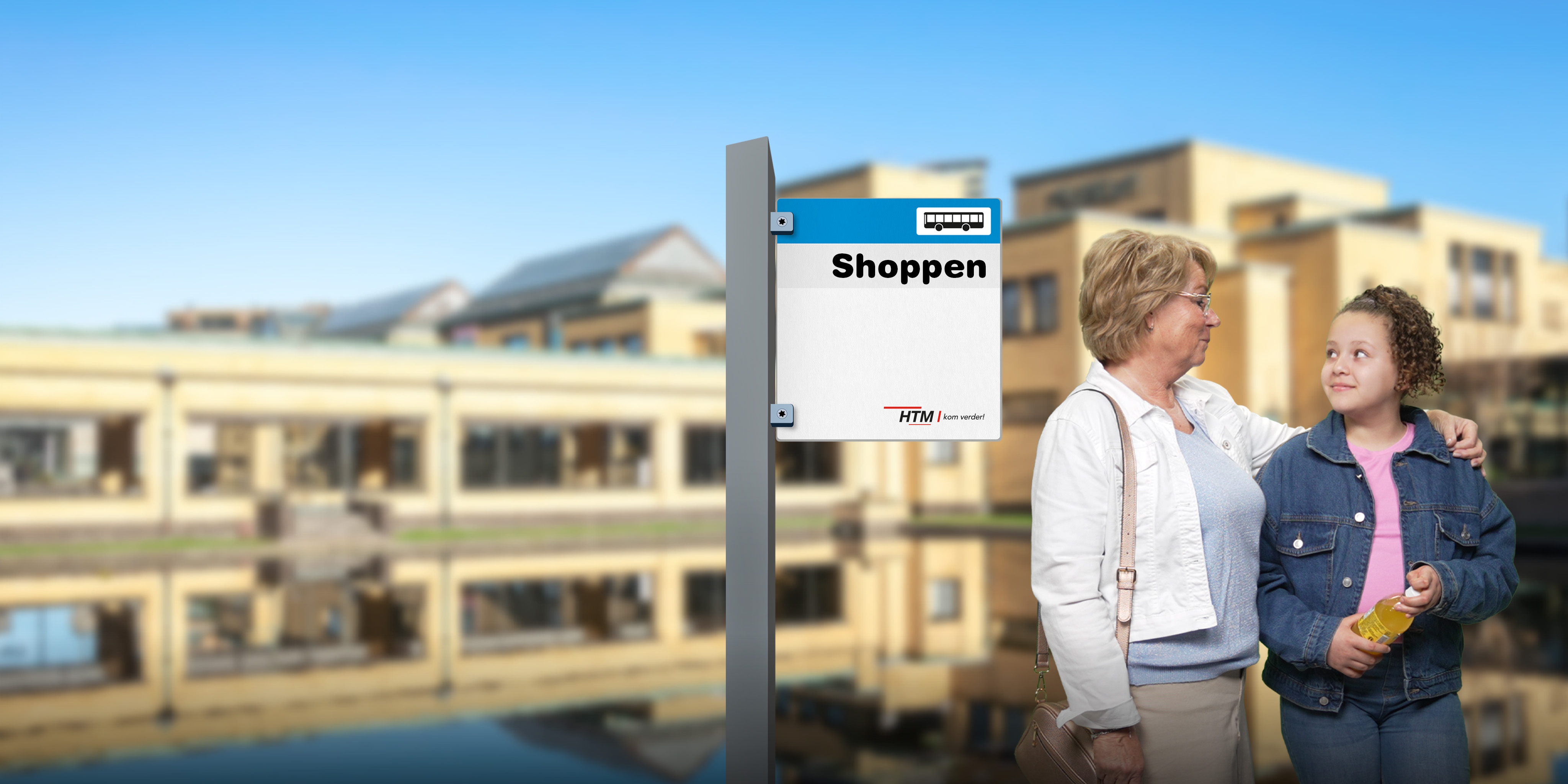 HTM Voorzomer - kleindochter en oma gaan een dagje uit met tram en bus in den Haag